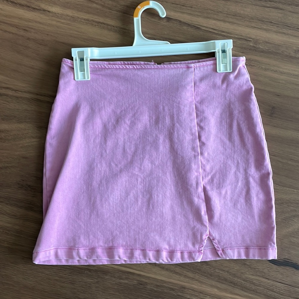 Pinkish/purple jean material skirt with zip back and small front slit
